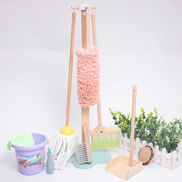 Wholesale Wooden Pretend Play Toys Cleaning Set for Kids Broom and Dustpan Montessori Educational Housekeeping Toy for Kids - Image 6