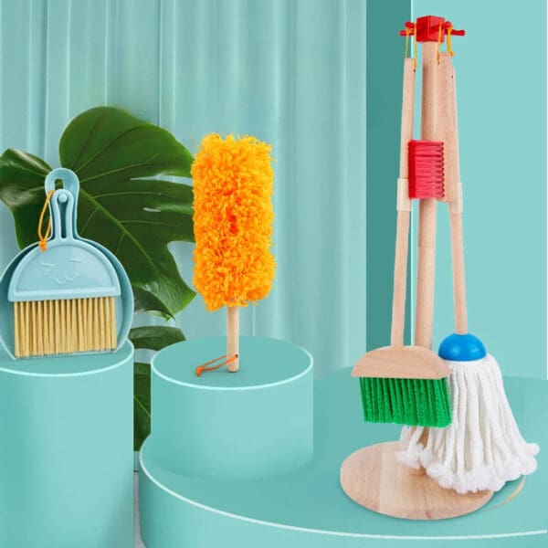 Wholesale Wooden Pretend Play Toys Cleaning Set for Kids Educational Broom and Cleaning Tool Toy for Early Learning